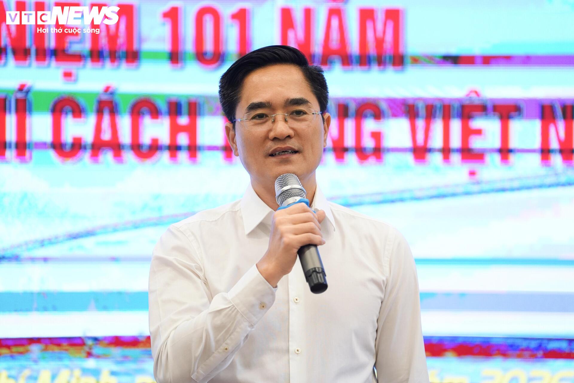 TP.HCM đặt mục chuyển đổi 100% xe buýt sang xe điện vào đầu năm 2027 - Ảnh 1