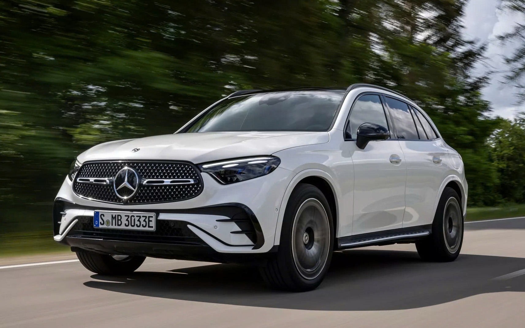 Mercedes-Benz GLC sắp lần đầu có bản PHEV tại Việt Nam: Giá dự kiến hơn 3 tỷ đồng, hết xăng vẫn chạy được hơn 100km, thêm cạnh tranh X3, Q5 - Ảnh 3