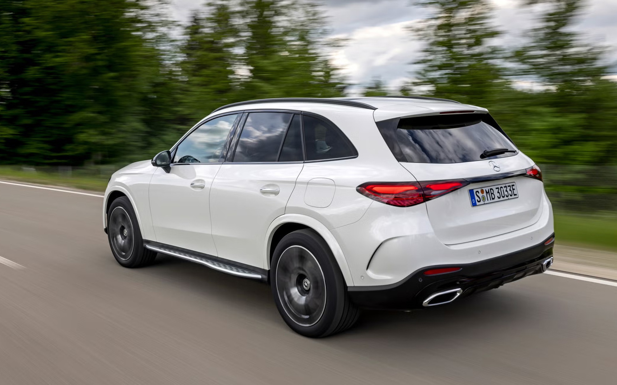Mercedes-Benz GLC sắp lần đầu có bản PHEV tại Việt Nam: Giá dự kiến hơn 3 tỷ đồng, hết xăng vẫn chạy được hơn 100km, thêm cạnh tranh X3, Q5 - Ảnh 4