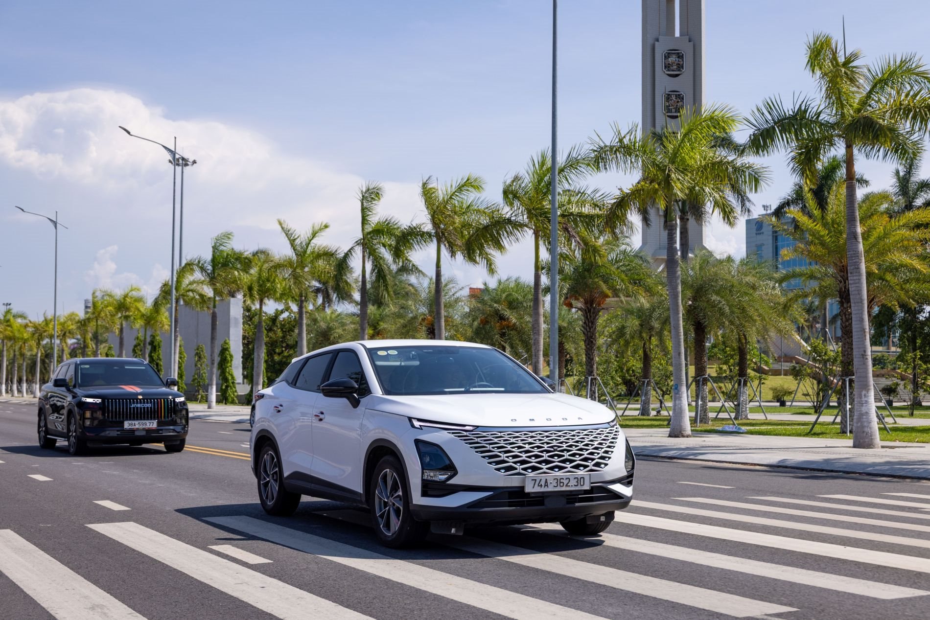 Mua xe từ thương hiệu này trong tháng 6, khách Việt nhận hỗ trợ 6-8 năm đổ xăng miễn phí - Ảnh 2