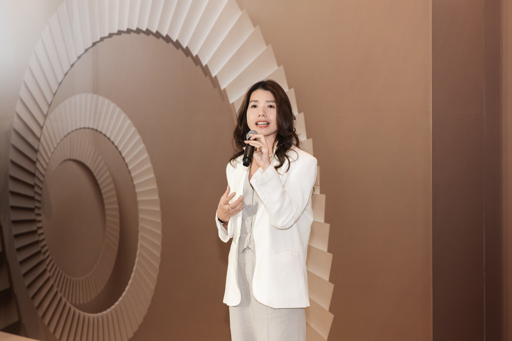 Độc đáo triển lãm trải nghiệm Branded Living – “Thấu”: Masterise Homes đánh thức “thấu cảm” tinh hoa về không gian sống hàng hiệu - Ảnh 2