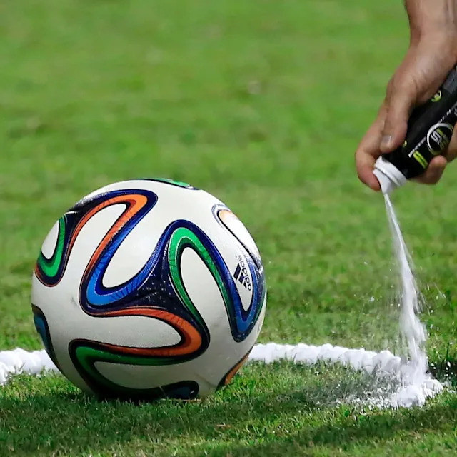 11 chuyện kỳ lạ nhất từng xảy ra trong World Cup - Ảnh 8