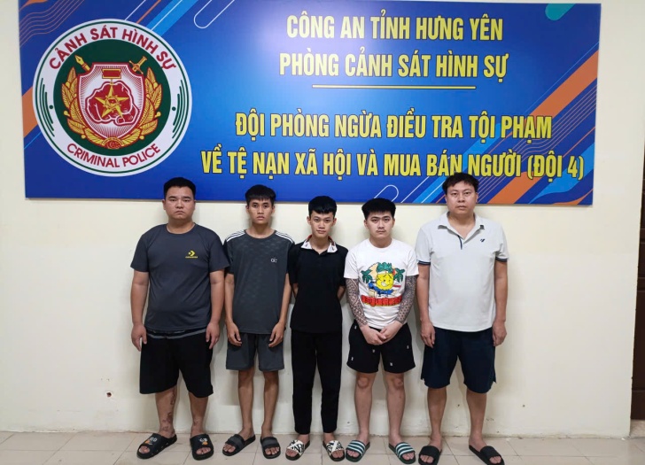 Khởi tố nhóm đối tượng lập hơn 100 tài khoản doanh nghiệp "ma" bán sang Campuchia - Ảnh 1