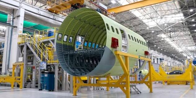 Thế giới vẫn bán tính bán nghi, phi công Nga nhận định "máy bay của chúng tôi tốt hơn cả Boeing và Airbus" - Ảnh 2