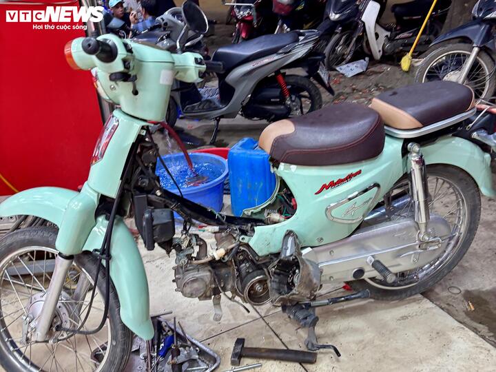 Khách chịu chi tiền bảo dưỡng xe chạy xăng E10, thợ sửa xe hốt bạc - Ảnh 3