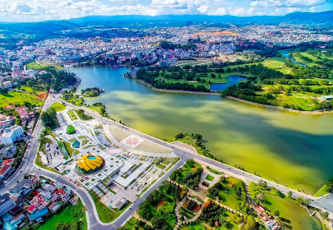 Sau khi Vingroup, Sun Group, Novaland, T&T Group... đổ bộ, tỉnh rộng nhất cả nước sắp có chuỗi dự án xanh trị giá 55.000 tỷ đồng - Ảnh 1