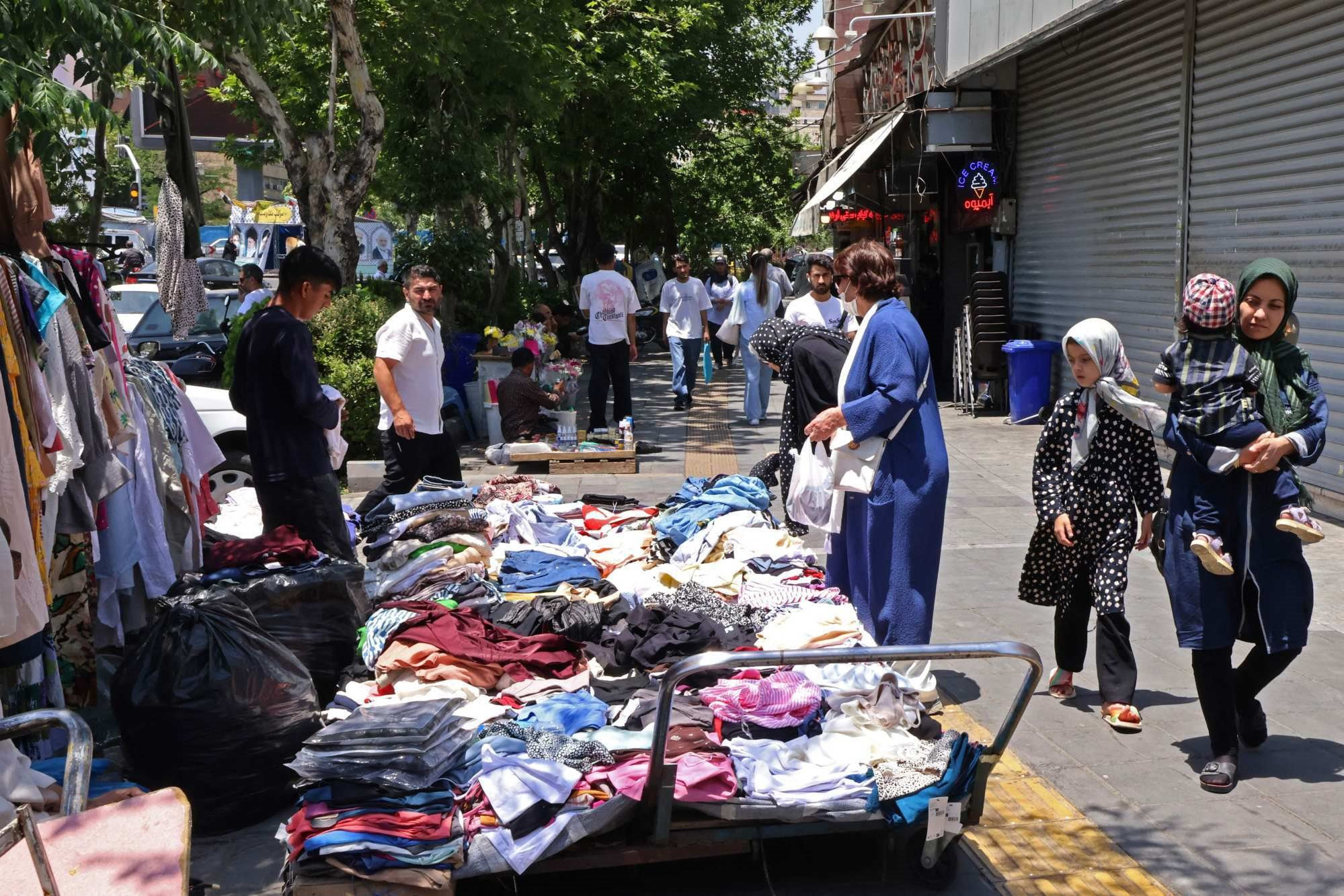 Kinh tế Iran ra sao sau 3 tháng chiến tranh với Mỹ và Israel? - Ảnh 1