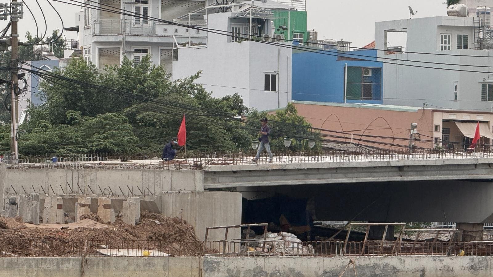 Gỡ “điểm nghẽn” kênh Đôi: Đại công trường 7.300 tỷ tăng tốc sau nhiều năm đình trệ - Ảnh 5