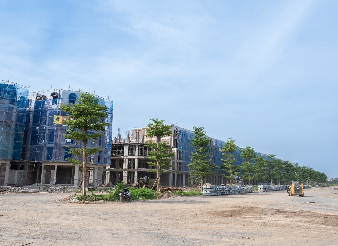 Dự án nhà phố hàng hiệu của Sunshine Group tăng tốc về đích, gần 1.300 căn đã cất nóc - Ảnh 10
