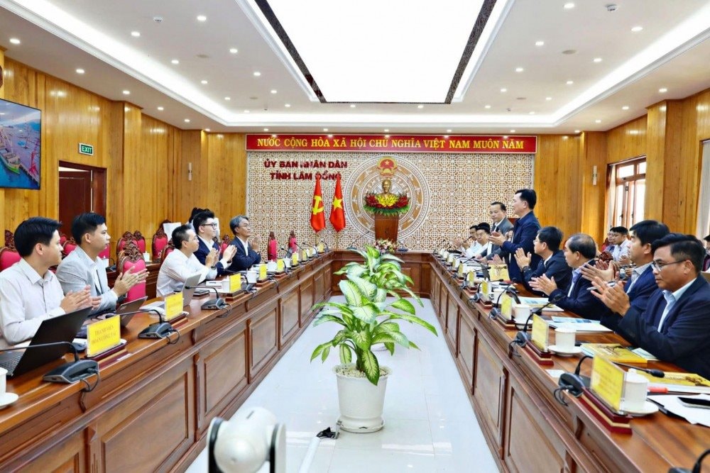 Sau khi Vingroup, Sun Group, Novaland, T&T Group... đổ bộ, tỉnh rộng nhất cả nước sắp có chuỗi dự án xanh trị giá 55.000 tỷ đồng - Ảnh 2