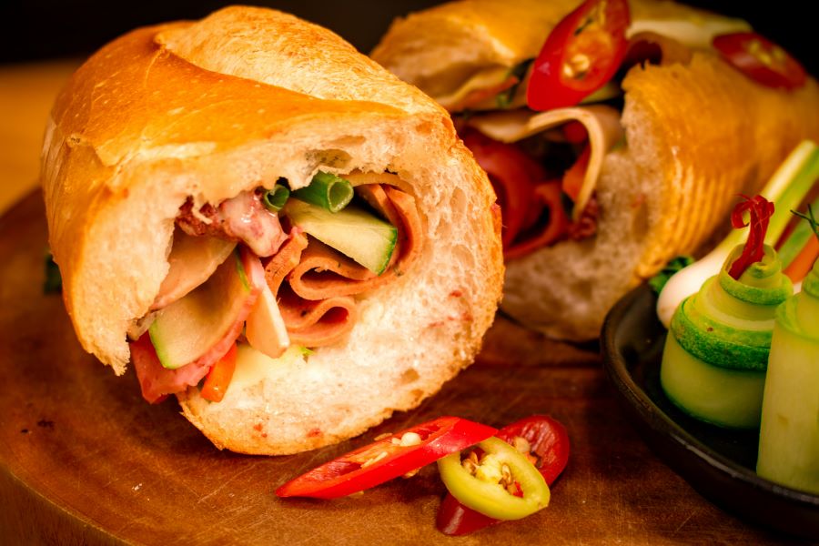 Bánh mì Hồng Ngọc và 3 lần vấp cùng một chỗ: chuyên gia F&B chỉ ra lỗ hổng khiến mô hình chuỗi trăm tiệm dễ lặp lại sự cố - Ảnh 3