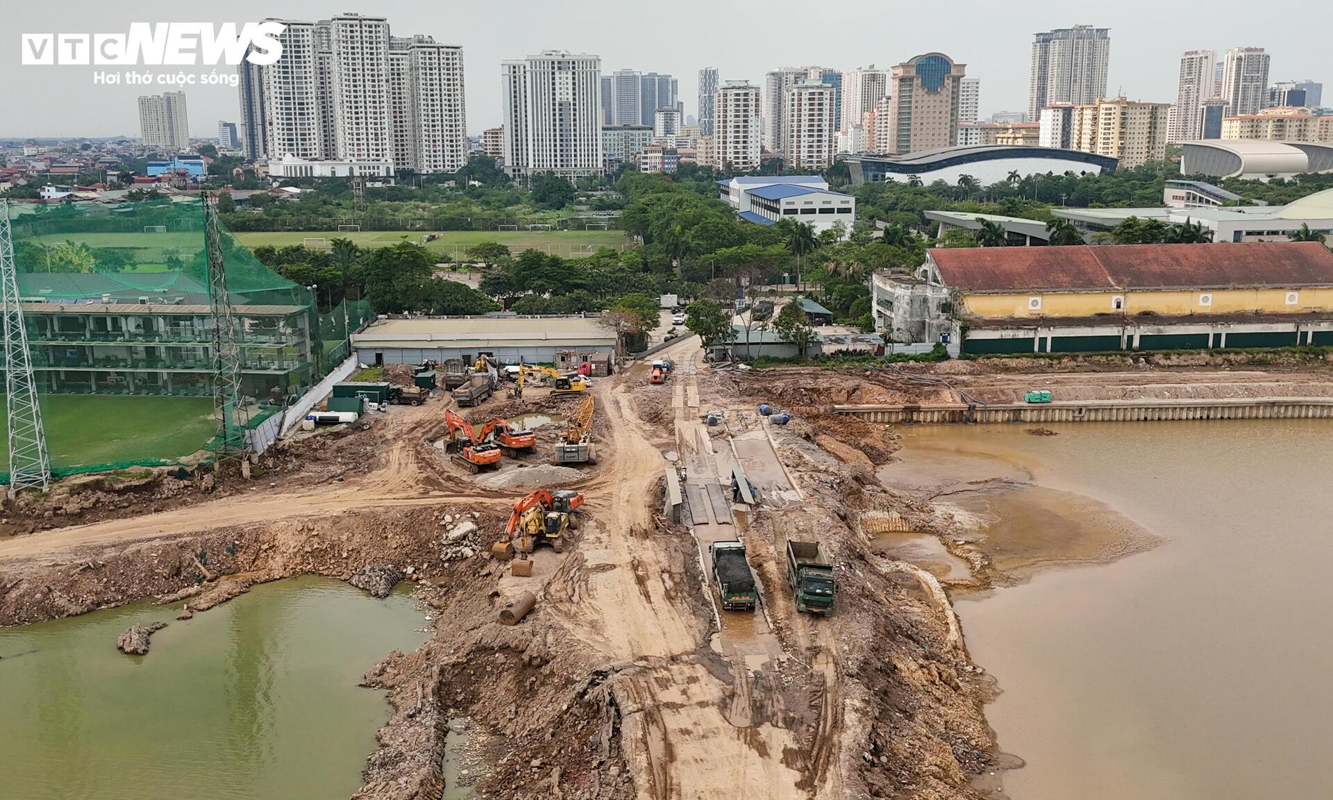 Loạt hồ điều hòa ở Hà Nội dần lộ diện trước mùa mưa - Ảnh 20