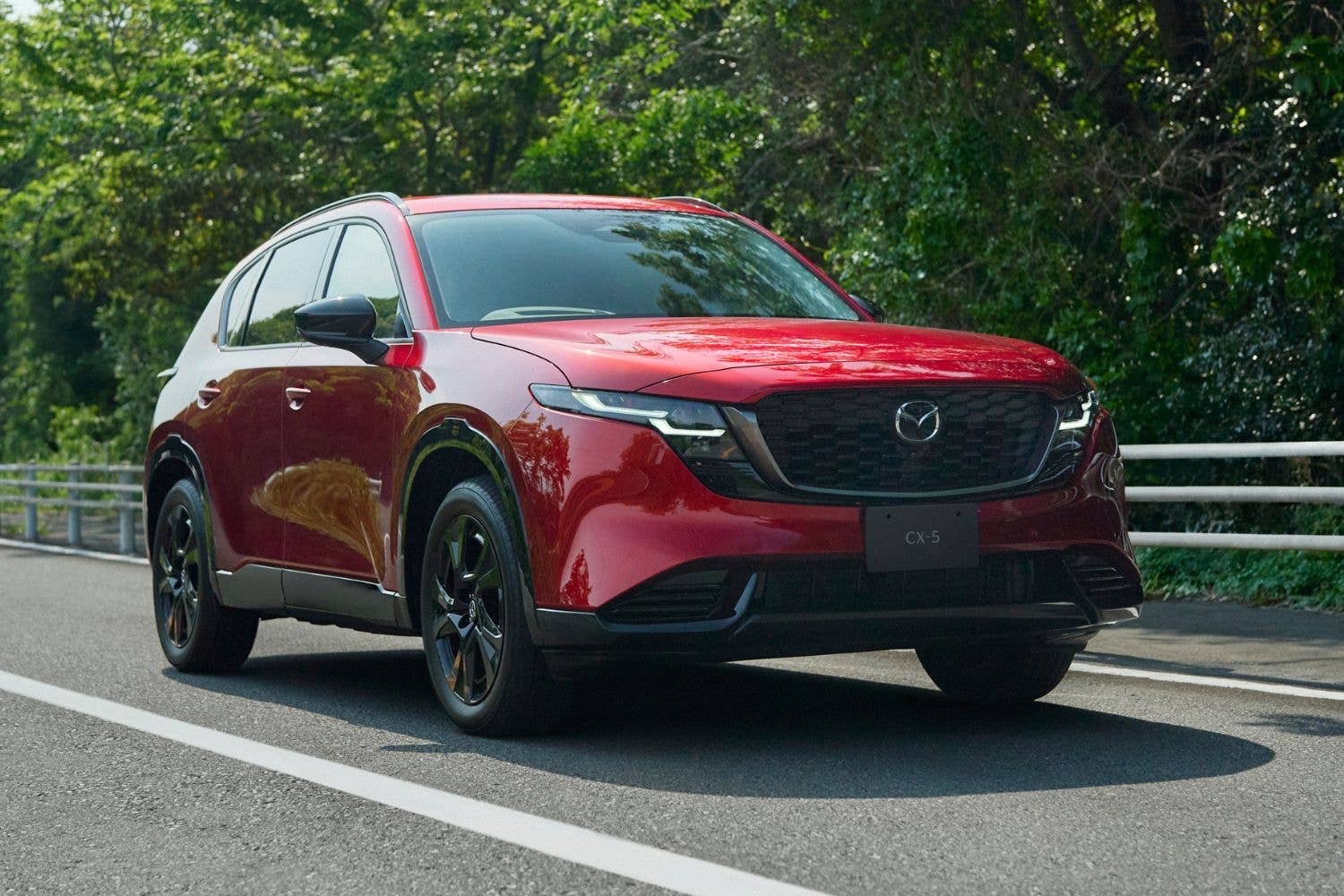 Mazda CX-5 thế hệ mới nhận hơn 10.000 đơn đặt hàng tại quê nhà chỉ sau 1 tháng: Gấp gần 7 lần kỳ vọng, bản hybrid được trông chờ - Ảnh 1