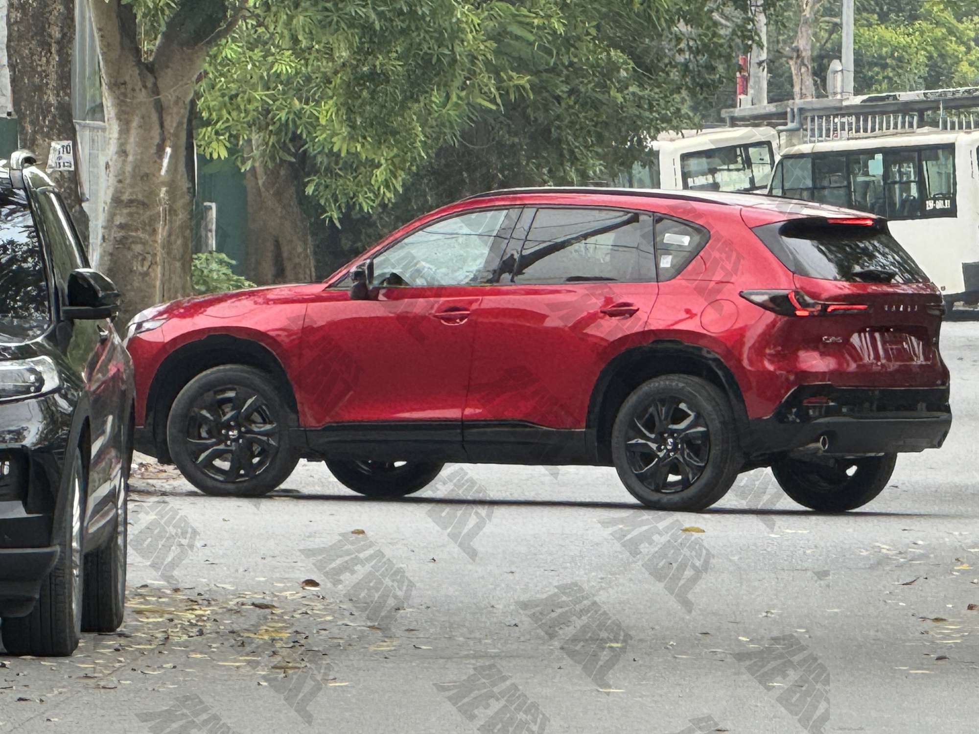 Mazda CX-5 dò đáy giá, chỉ còn 681 triệu đồng tại đại lý, 'phả hơi nóng' xuống cả nhóm Seltos, Xforce trước thềm ra mắt đời mới - Ảnh 5