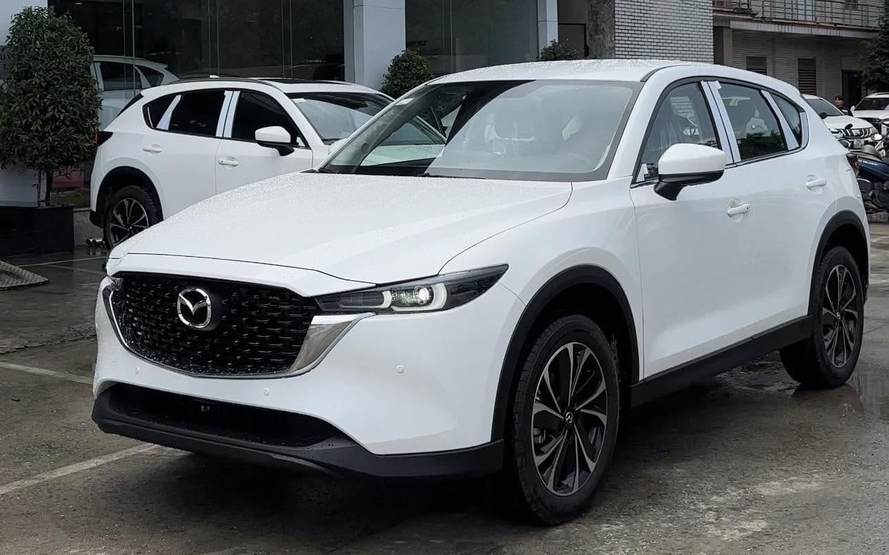 Mazda CX-5 dò đáy giá, chỉ còn 681 triệu đồng tại đại lý, 'phả hơi nóng' xuống cả nhóm Seltos, Xforce trước thềm ra mắt đời mới - Ảnh 2