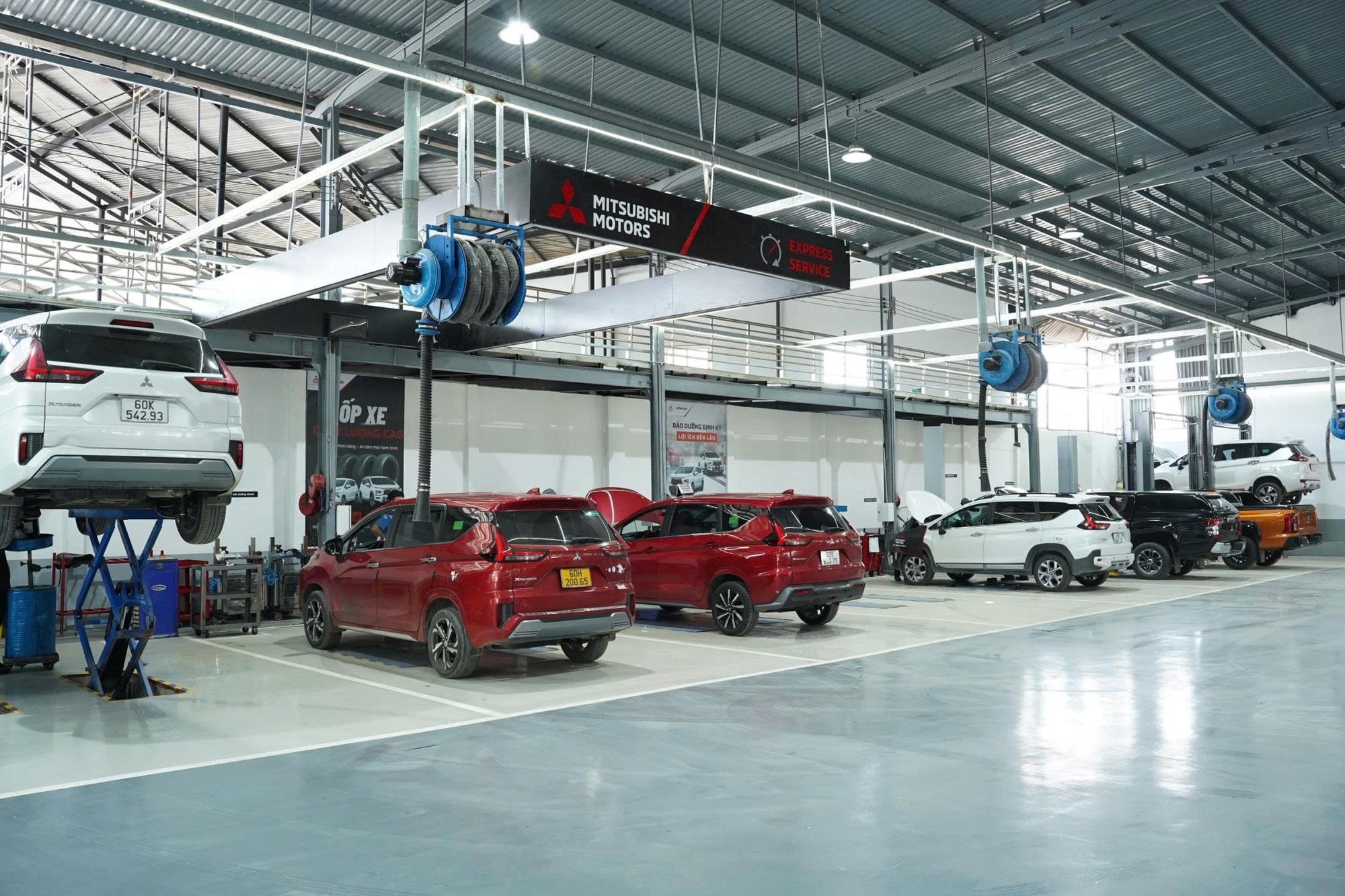 Xe bán ngày càng nhiều, Mitsubishi nâng cấp đại lý cho khách đỡ phải chờ lâu: Có nơi mới rộng 3.750m2, chứa 23 khoang sửa và đồng sơn - Ảnh 7