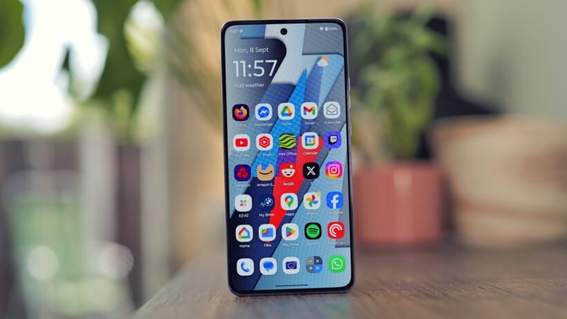 Điện thoại giá rẻ đến từ “huyền thoại” Motorola đáng mua nhất ở Việt Nam lúc này - Ảnh 1