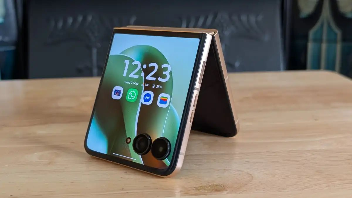 “Điện thoại nắp gập” kinh điển được Motorola mang trở lại Việt Nam, rất đáng sở hữu lúc này - Ảnh 4