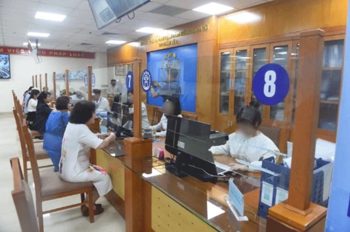 Phó Thủ tướng yêu cầu không để tái diễn vụ "yêu cầu cụ 97 tuổi đến phường làm thủ tục" - Ảnh 1