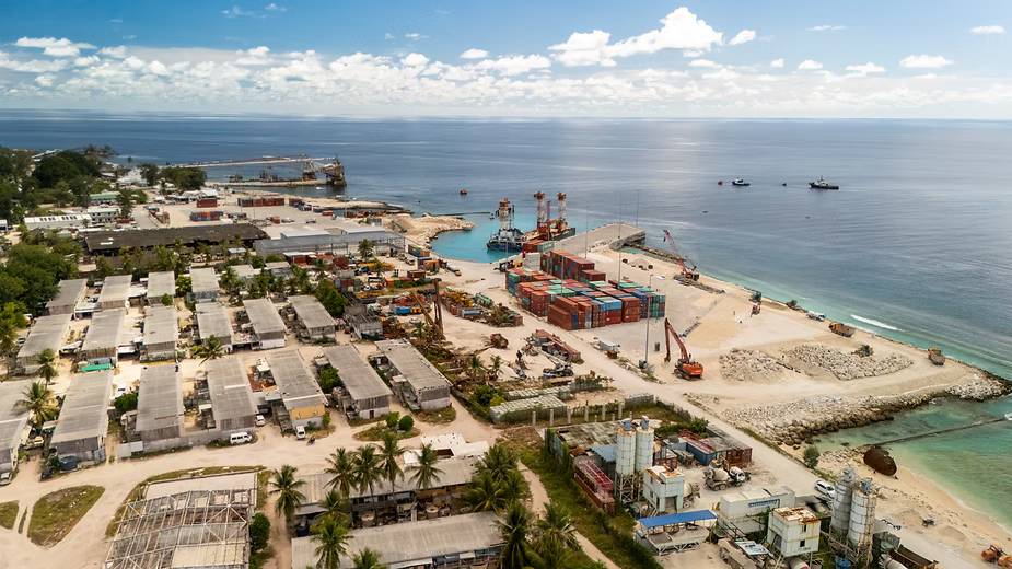 Nauru - quốc gia từng giàu bậc nhất thế giới nhờ phân chim giờ thành bãi rác - Ảnh 3