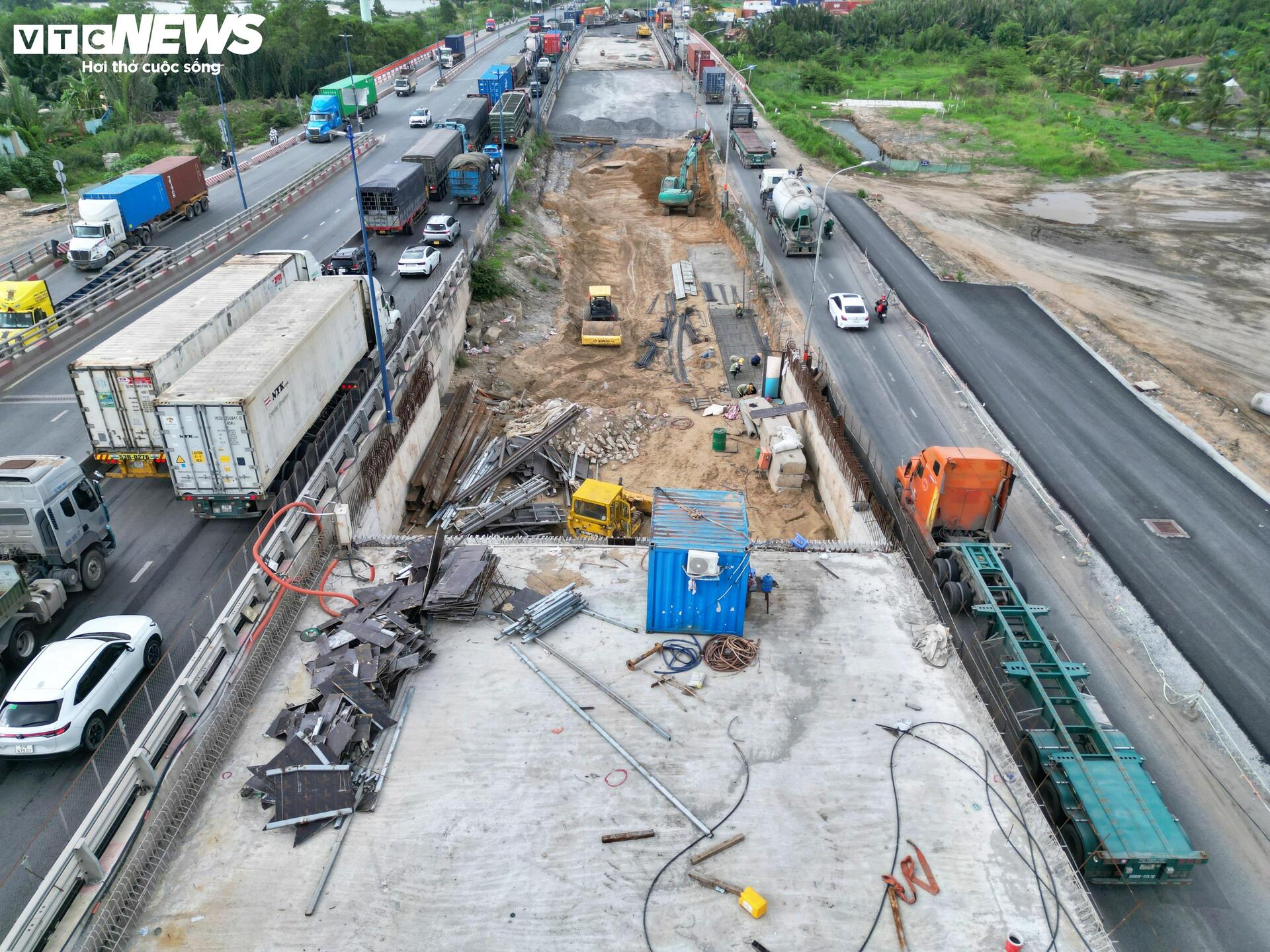 Nút giao 4 tầng nguy cơ tiếp tục lỡ hẹn khi nhiều hạng mục vẫn vướng mặt bằng - Ảnh 11