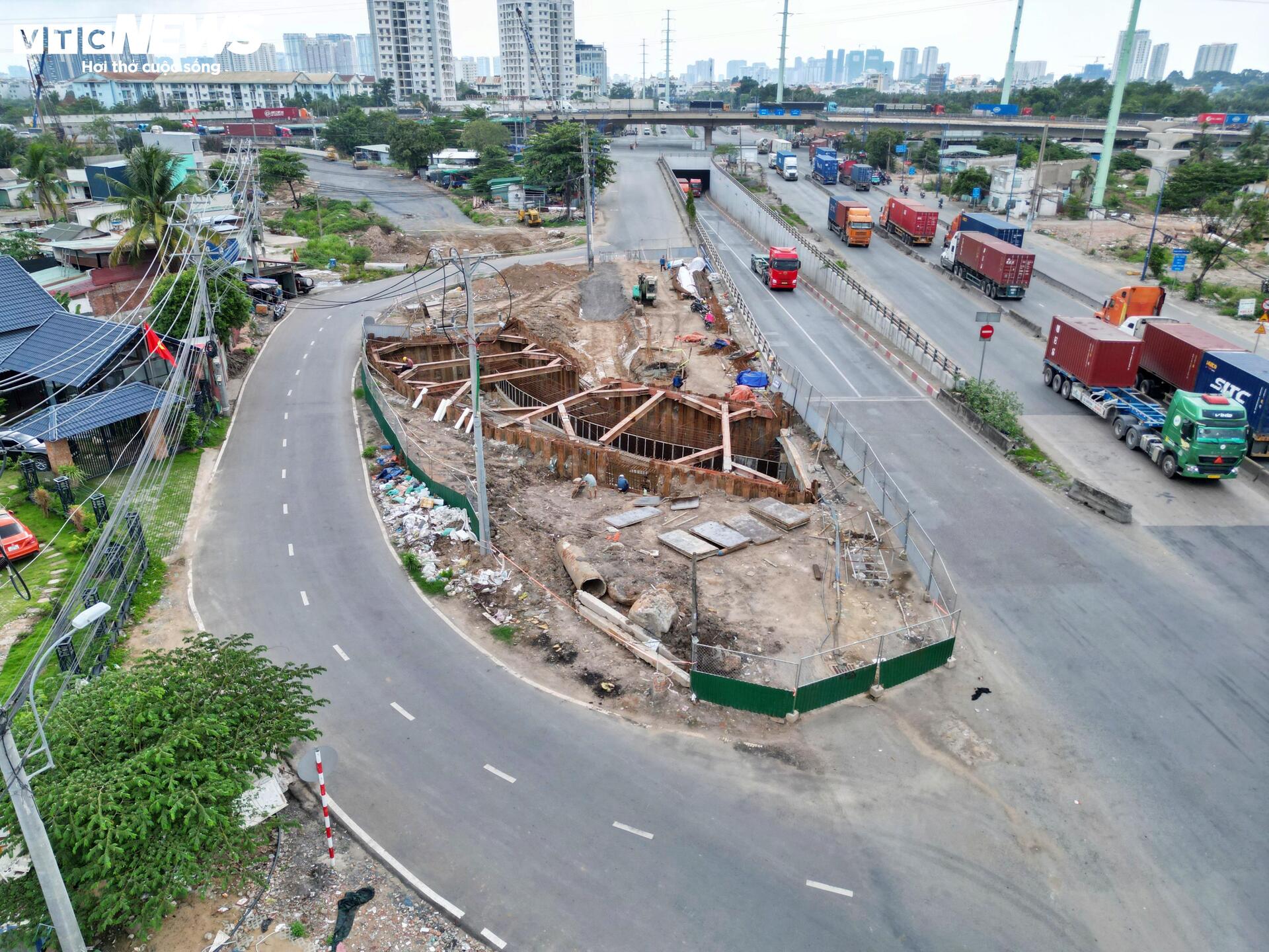 Nút giao 4 tầng nguy cơ tiếp tục lỡ hẹn khi nhiều hạng mục vẫn vướng mặt bằng - Ảnh 5