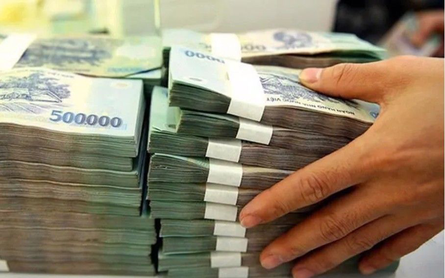 Lãi suất tiết kiệm biến động trái chiều - Ảnh 1