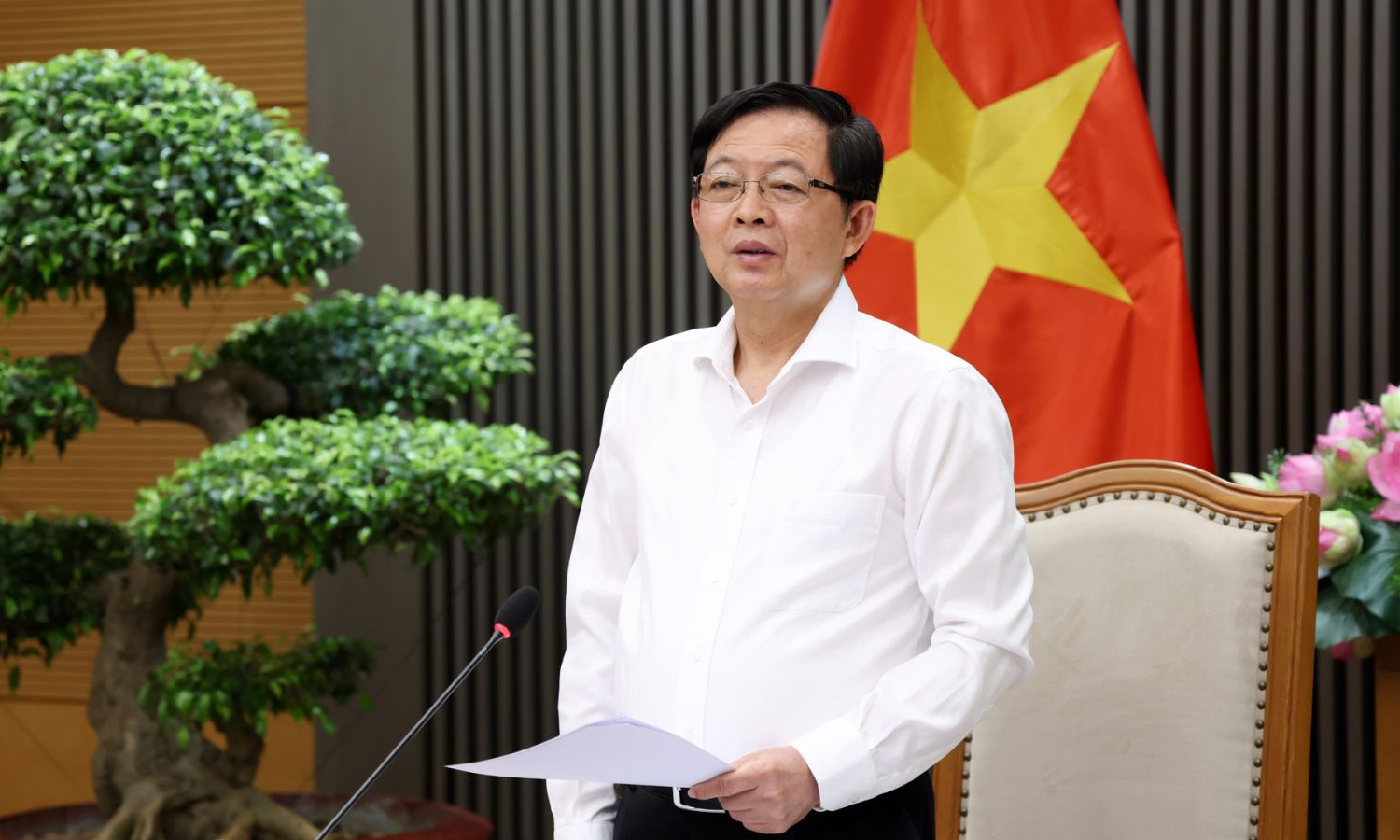 Phó Thủ tướng: Thay tư duy 'phân lô bán nền' sang phát triển nhà ở cao tầng, chung cư - Ảnh 1