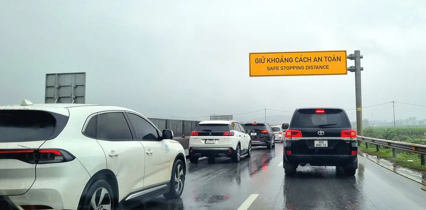 Mở rộng toàn tuyến cao tốc Bắc - Nam lên 6 làn xe, phấn đấu khởi công năm 2027 - Ảnh 1