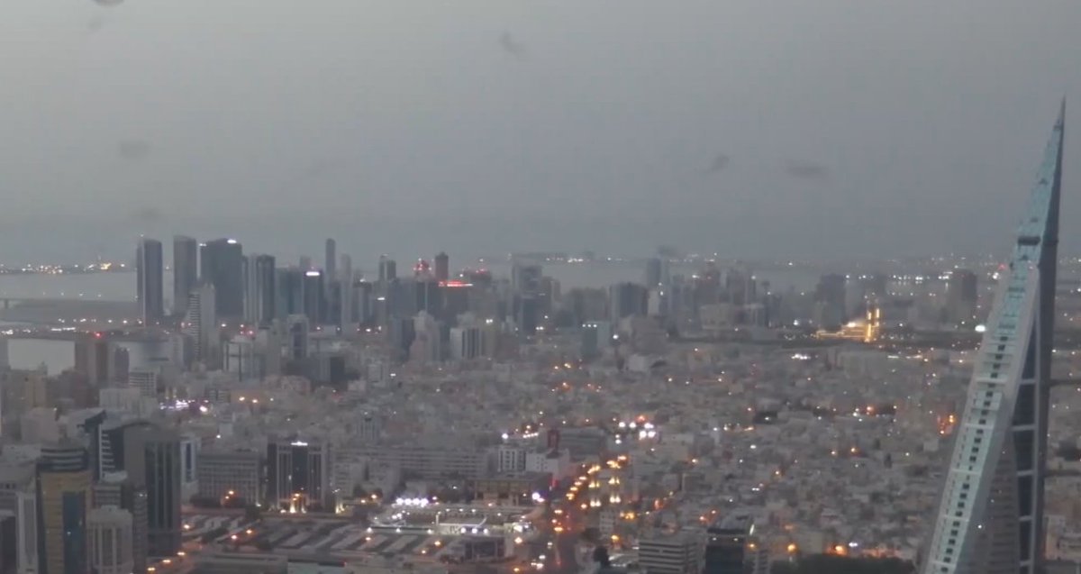 Iran tấn công Hạm đội 5 của Mỹ ở Bahrain, Mỹ tuyên bố tập kích loạt mục tiêu ở Iran - Ảnh 1