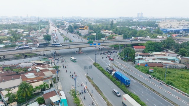 Mạng lưới giao thông “tỷ đô” kích hoạt khu đông bứt phá - Ảnh 2