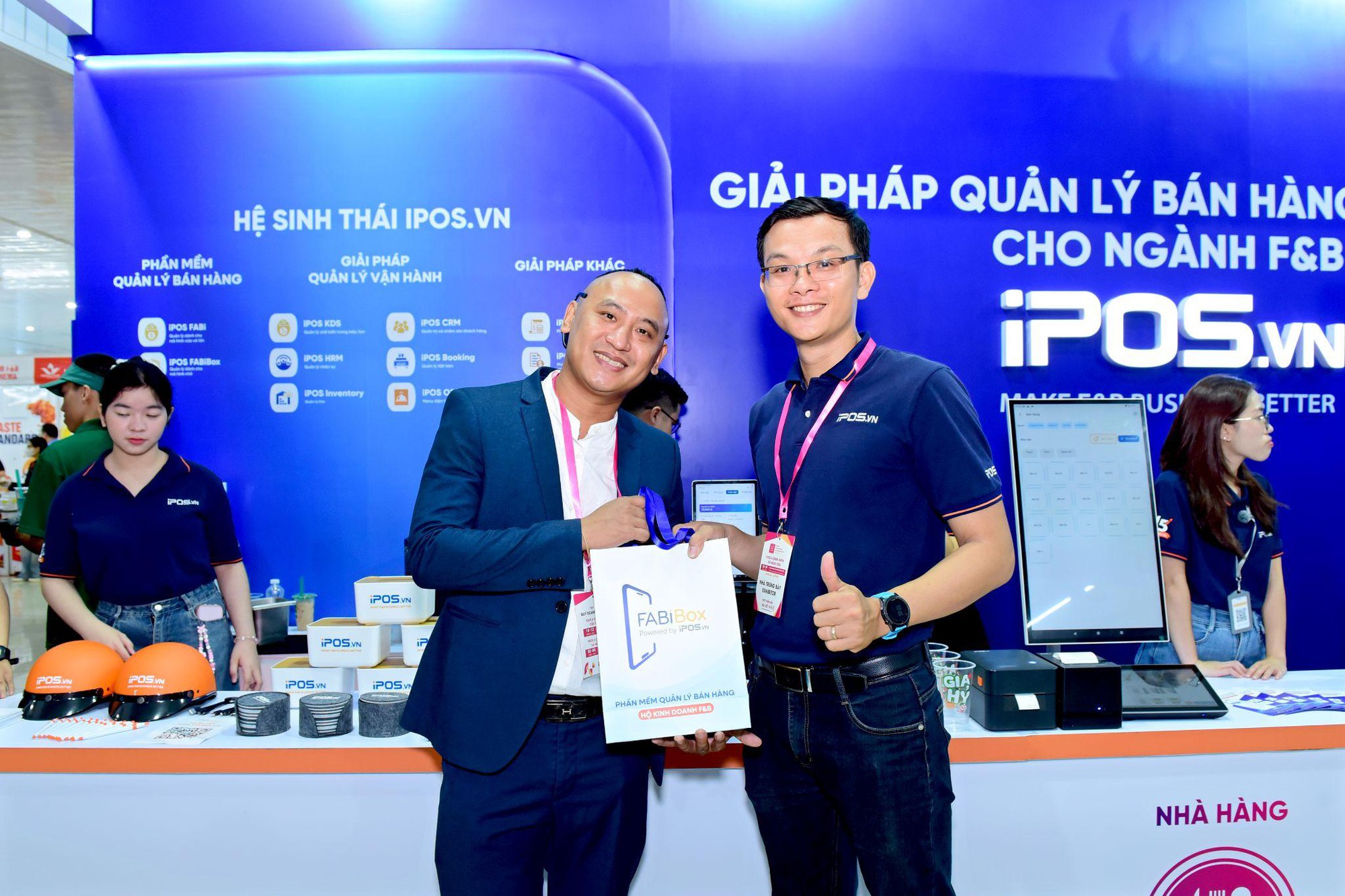 iPOS.vn và Gia Hỷ mang 1.000 ly trà sữa miễn phí đến Food & Drink Show 2026 - Ảnh 3