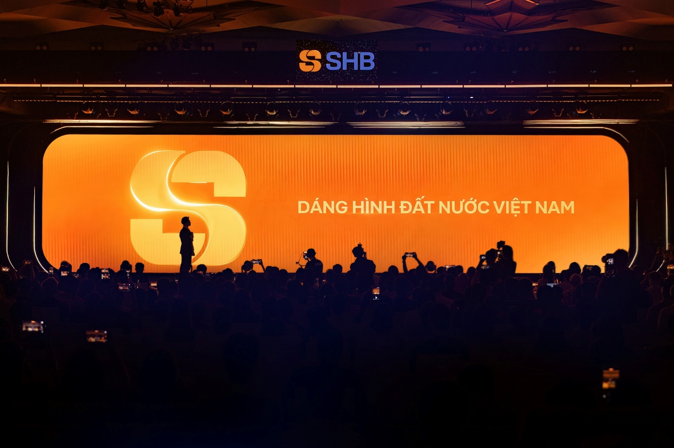 Từ quốc tế đến Việt Nam: Chiến lược tái định vị thương hiệu ngân hàng - Ảnh 3