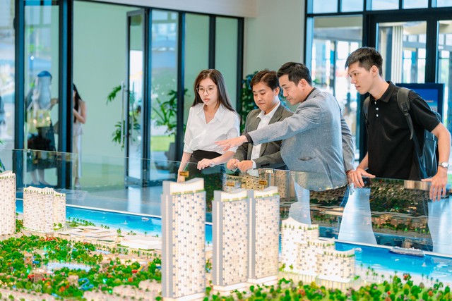 Beacon Tower: Thức giấc cùng bình minh, ngắm pháo hoa bên bờ đại dương - Ảnh 4