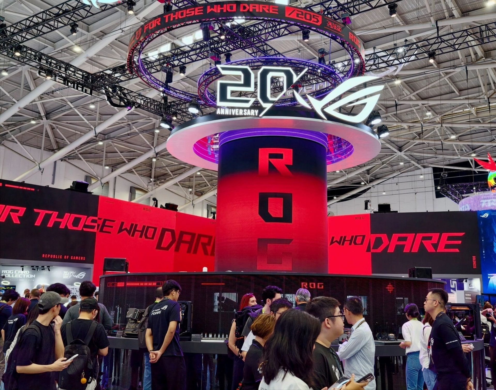 20 năm ROG tại Computex 2026: Hàng loạt sản phẩm ấn tượng - Ảnh 1
