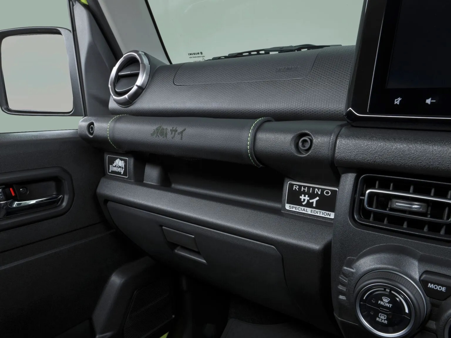 Suzuki Jimny có bản mới xịn và đắt cho dân chơi: Giá quy đổi từ 830 triệu đồng, nhiều phụ kiện dã ngoại, loa Pioneer cao cấp - Ảnh 10