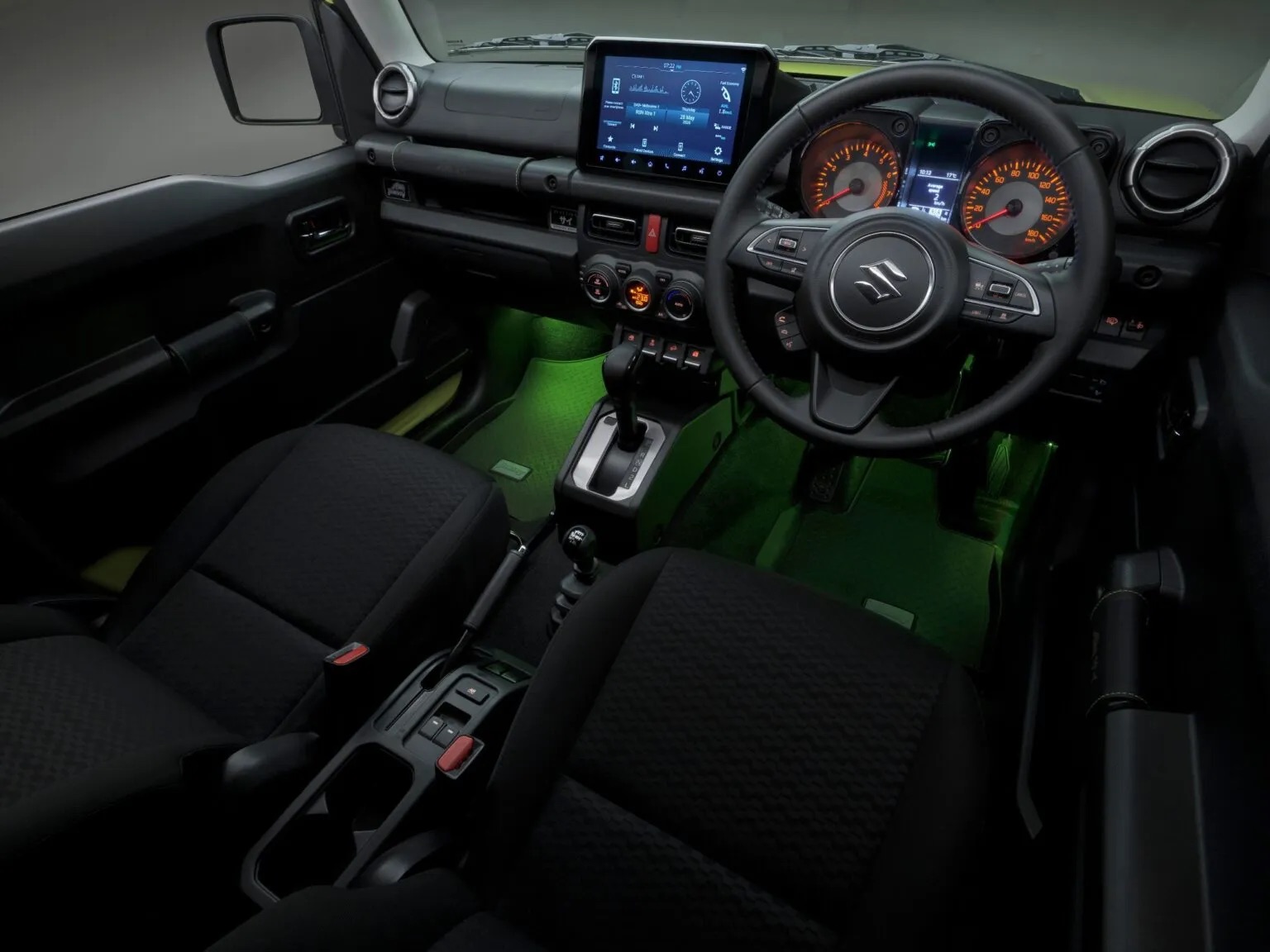 Suzuki Jimny có bản mới xịn và đắt cho dân chơi: Giá quy đổi từ 830 triệu đồng, nhiều phụ kiện dã ngoại, loa Pioneer cao cấp - Ảnh 9