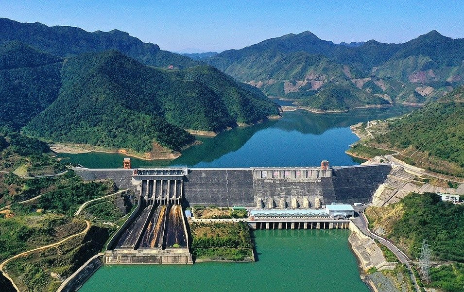 Hồ thủy điện lớn nhất Đông Nam Á tại Việt Nam sắp trở thành Khu du lịch quốc gia, mục tiêu đón hơn 1 triệu lượt khách/năm - Ảnh 1