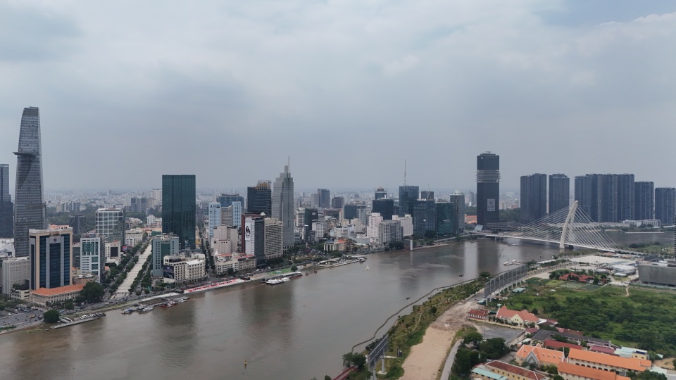 Phó Bí thư Thành ủy TPHCM yêu cầu tăng tốc cải tạo chung cư cũ - Ảnh 1