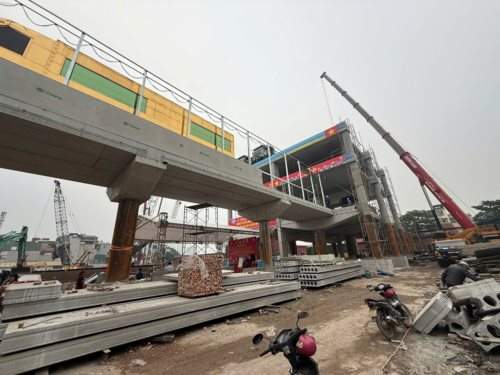 Chi phí 1,5 tỷ, dát vàng tận 7,5 tỷ: Tàu điện ngầm của ông Đường “bia” chạy được không hay chỉ để “lóa mắt”? - Ảnh 2
