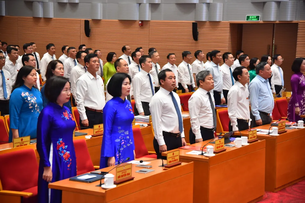 Hôm nay, Hà Nội thông qua chính sách hỗ trợ người dân chuyển đổi sang phương tiện xanh - Ảnh 1