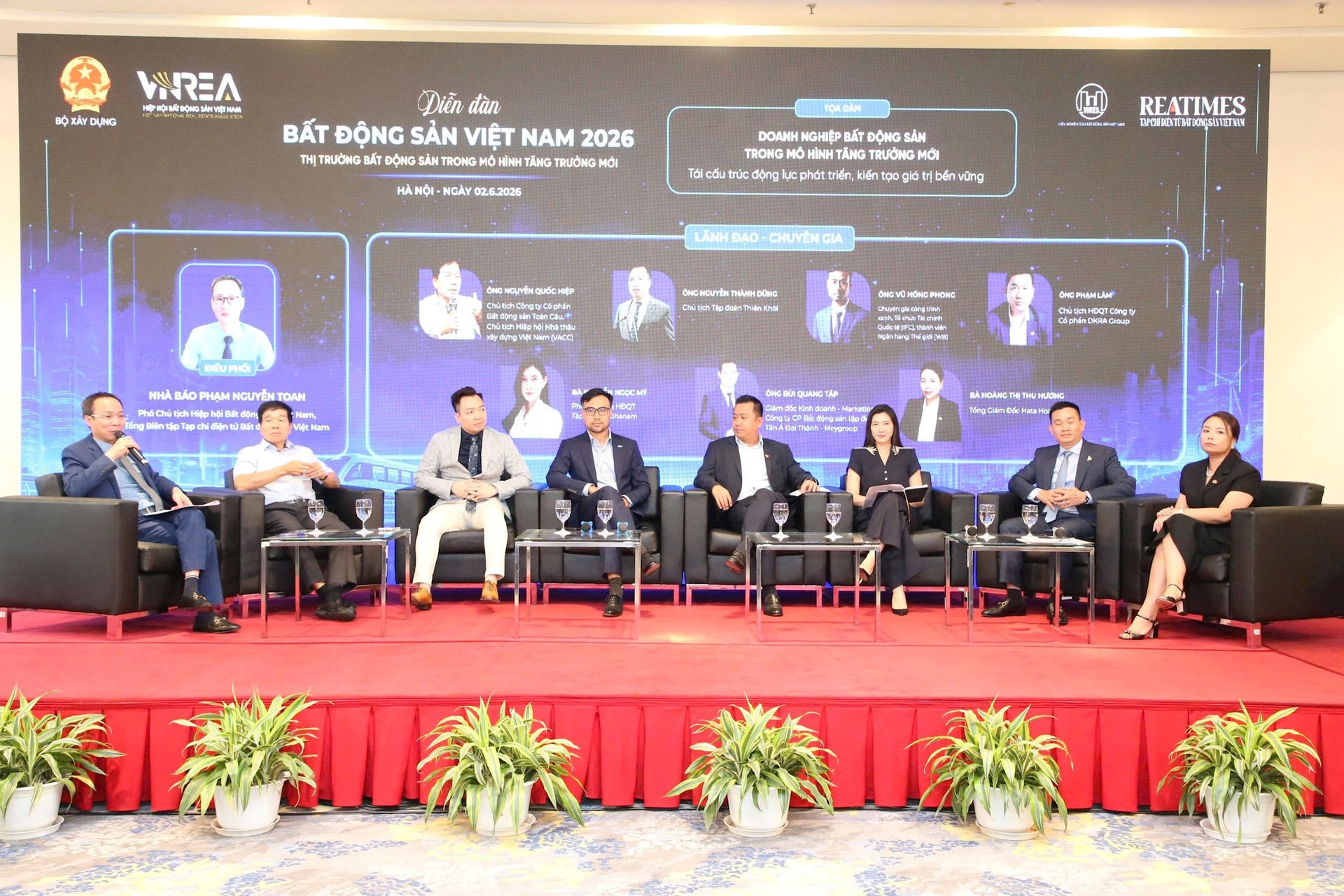 "Một số chủ đầu tư gặp khó khăn tài chính có thể phải giảm giá cục bộ" - Ảnh 2