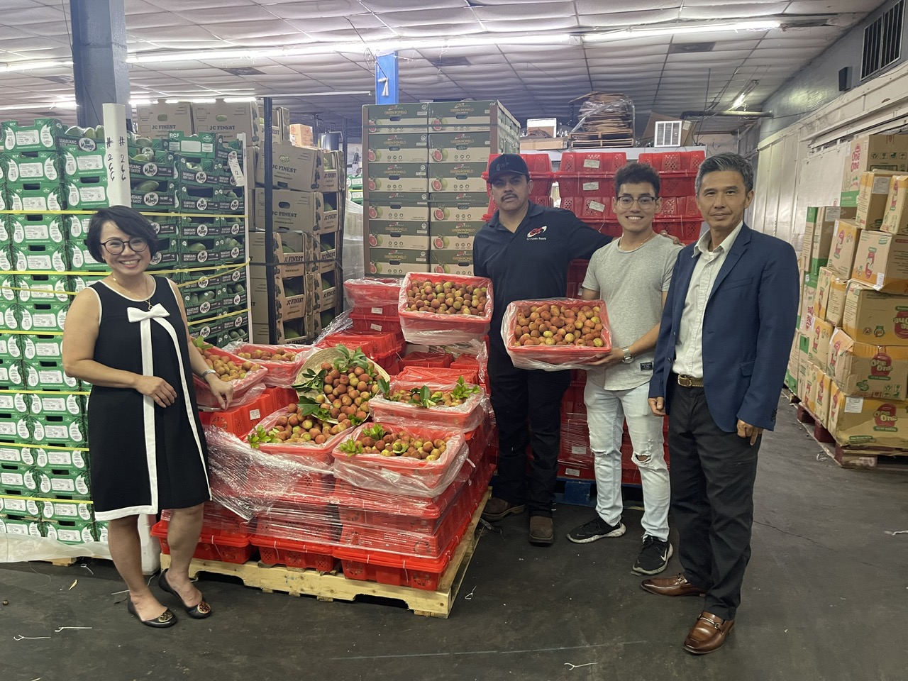 Đặc sản mùa hè của Việt Nam 'ghi điểm' tại Mỹ: Hàng chưa kịp lên kệ đã có khách đặt mua - Ảnh 2