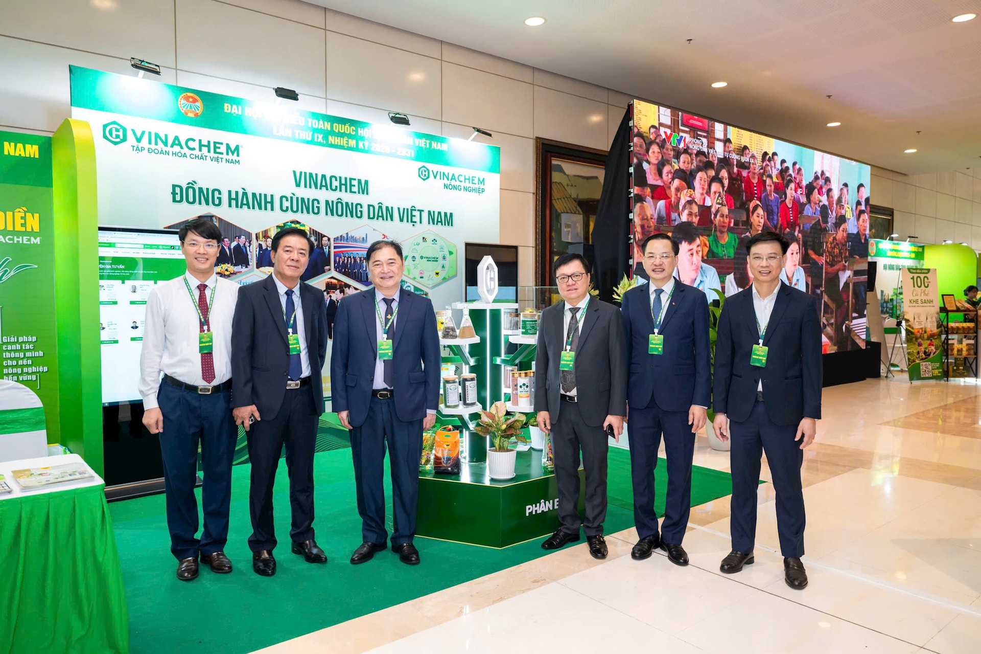 Mang giải pháp xanh đến đồng ruộng: Dấu ấn Vinachem tại Đại hội Đại biểu toàn quốc Hội Nông dân Việt Nam lần thứ IX - Ảnh 2