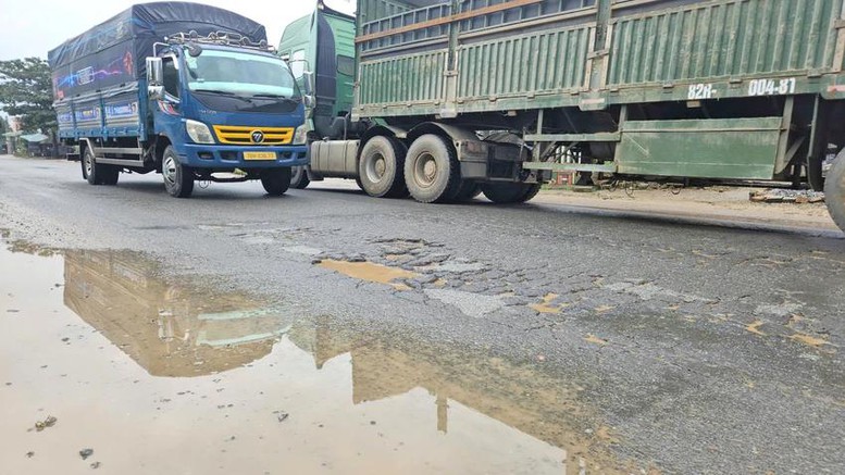 Thiếu mặt bằng, dự án cải tạo Quốc lộ 14B tiếp tục chậm tiến độ - Ảnh 1