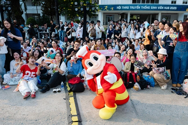 Jollibee đem giá trị tích cực đến giới trẻ qua hành trình The Jolly School - Yah! - Ảnh 1