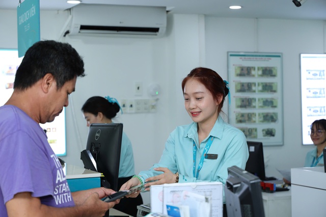 ABBank Khánh Hòa đồng hành cùng khách hàng trong kỷ nguyên số - Ảnh 2