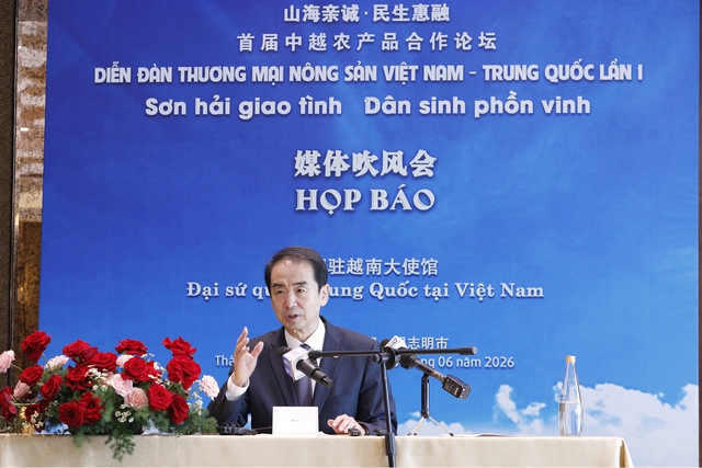 Đưa rau quả từ vườn Việt Nam đến siêu thị Trung Quốc trong ngày - Ảnh 1