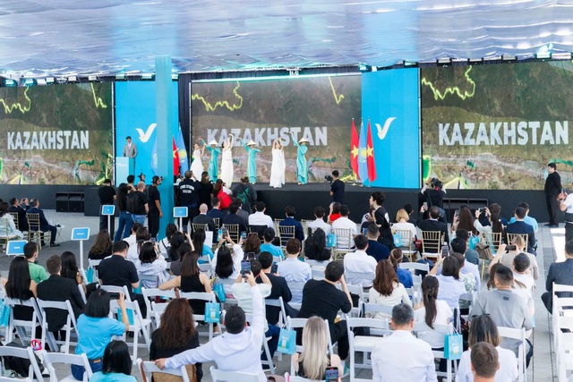 Green SM chính thức ra mắt dịch vụ gọi xe thuần điện tại Kazakhstan - Ảnh 1