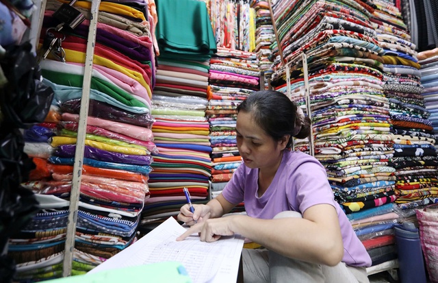 Phó thủ tướng yêu cầu nghiên cứu các kiến nghị về thuế hộ kinh doanh, doanh nghiệp - Ảnh 2